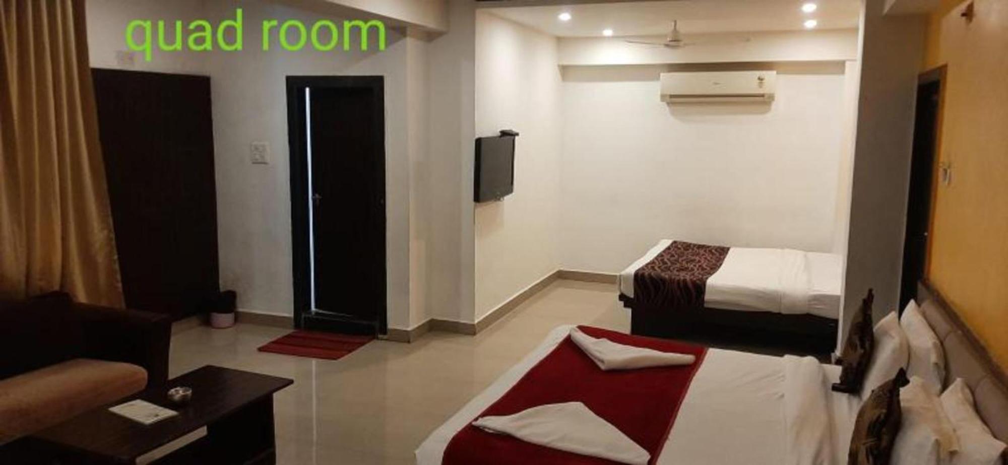 Hotel Balaji Central Ratlām Esterno foto
