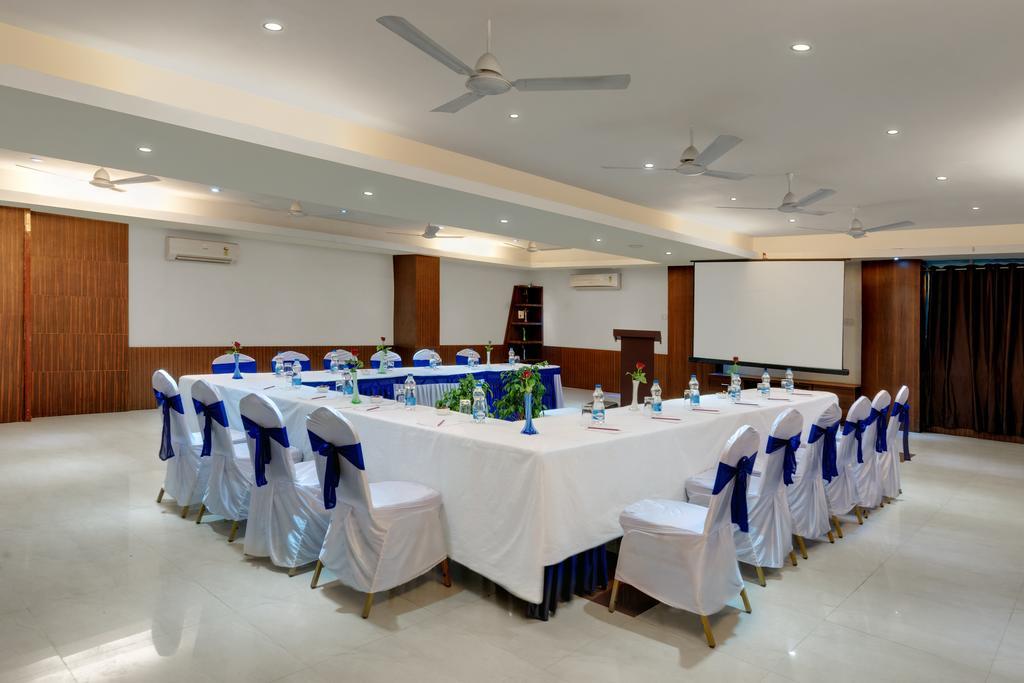 Hotel Balaji Central Ratlām Esterno foto