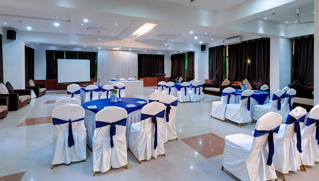 Hotel Balaji Central Ratlām Esterno foto