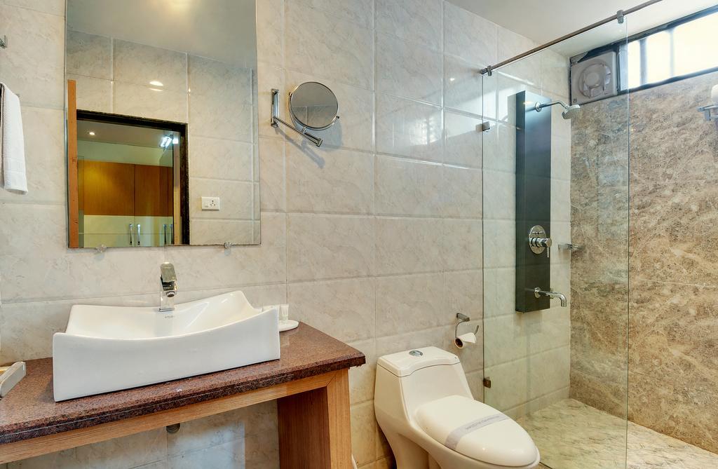 Hotel Balaji Central Ratlām Esterno foto