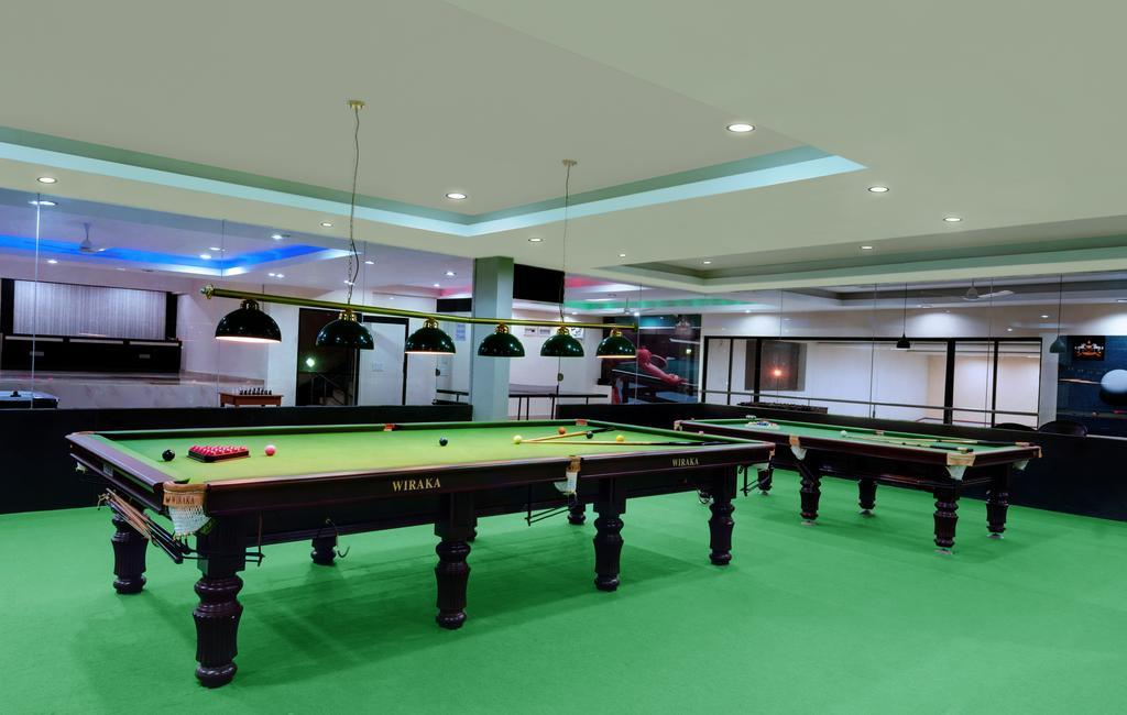 Hotel Balaji Central Ratlām Esterno foto